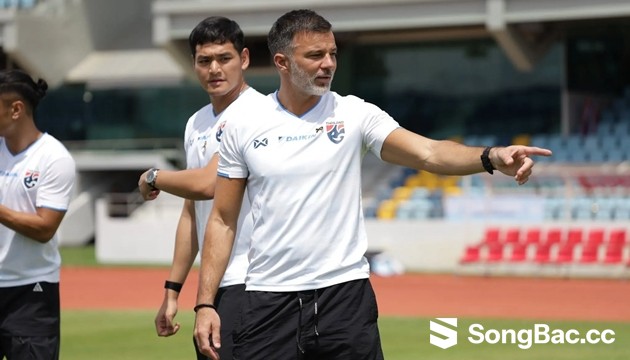 Thái Lan tự làm khó mình trong cuộc đua AFF Cup với Việt Nam Thái Lan tự làm khó mình trong cuộc đua AFF Cup với Việt Nam