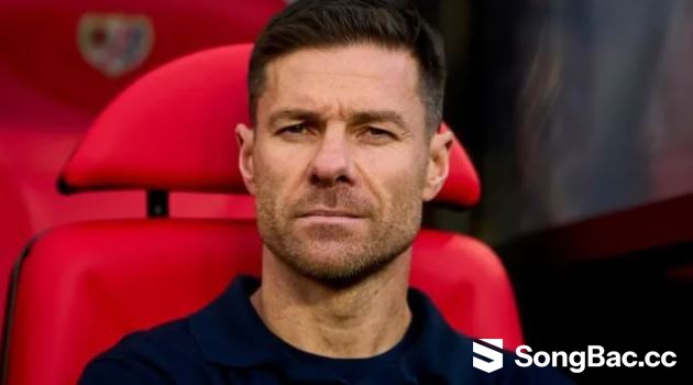 Hasselbaink khuyên Alonso mua lại Lewis Hall Hasselbaink khuyên Alonso mua lại Lewis Hall