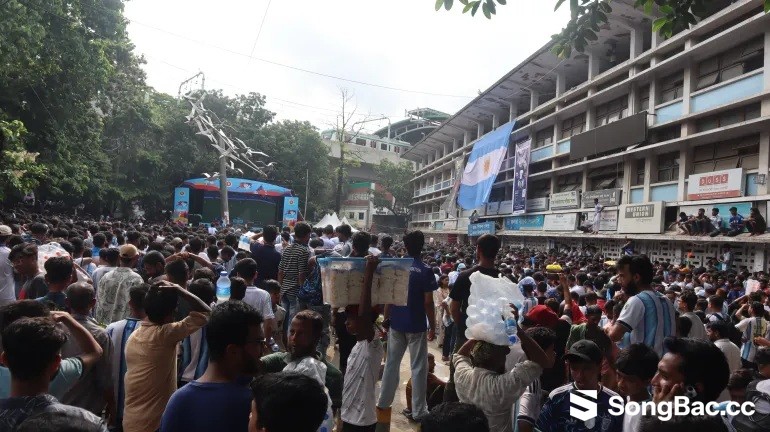 Từ Maradona đến Messi: Tại sao Bangladesh lại “phát cuồng” vì bóng đá Argentina? Từ Maradona đến Messi: Tại sao Bangladesh lại “phát cuồng” vì bóng đá Argentina?