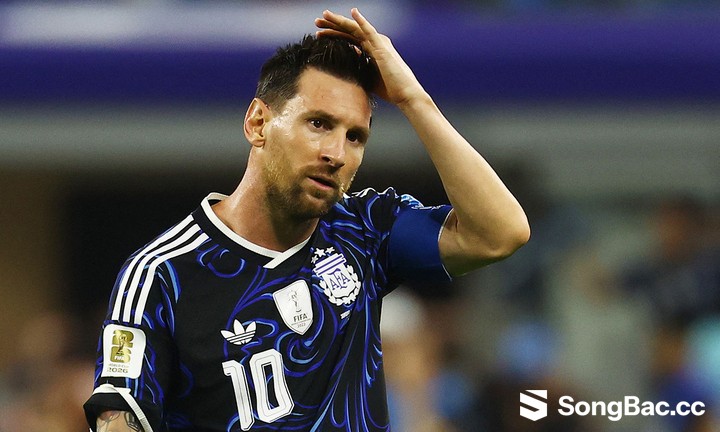 Messi giữ vai trò trung tâm trong các pha xử lý cuối cùng của đội tuyển Argentina. (Ảnh: Reuters)