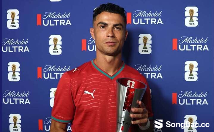Ronaldo là cầu thủ xuất sắc nhất trận Bồ Đào Nha - Croatia.