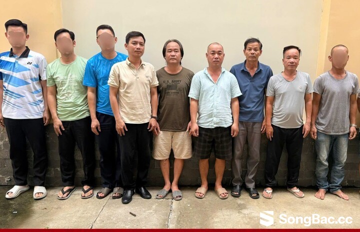 Các đối tượng trong đường dây cá độ. (Ảnh: C.A) Các đối tượng trong đường dây cá độ. (Ảnh: C.A)