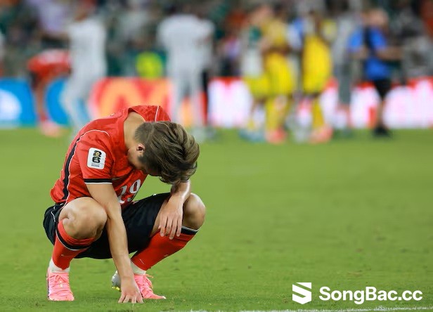 Lee Kang-in xin lỗi người hâm mộ sau thất bại tại World Cup 2026
