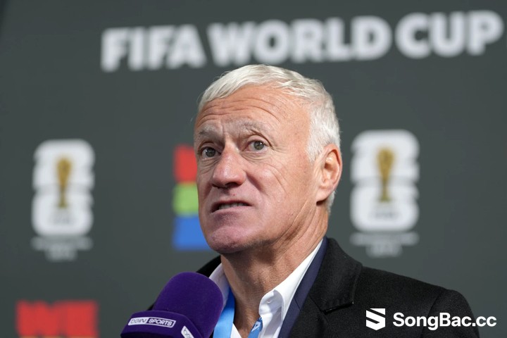 HLV Didier Deschamps cho biết ông không quá lo ngại khi tổ trọng tài người Argentina được chỉ định điều khiển trận tứ kết giữa Pháp và Morocco. (Ảnh: AP)