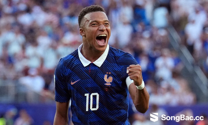 Mbappe đã đáp trả Celeste Amarill, gọi bà là "một người phụ nữ đáng khinh". (Ảnh: Reuters) Mbappe đã đáp trả Celeste Amarill, gọi bà là "một người phụ nữ đáng khinh". (Ảnh: Reuters)