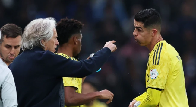 HLV Jorge Jesus lên tiếng về tương lai Ronaldo tại tuyển Bồ Đào Nha HLV Jorge Jesus lên tiếng về tương lai Ronaldo tại tuyển Bồ Đào Nha