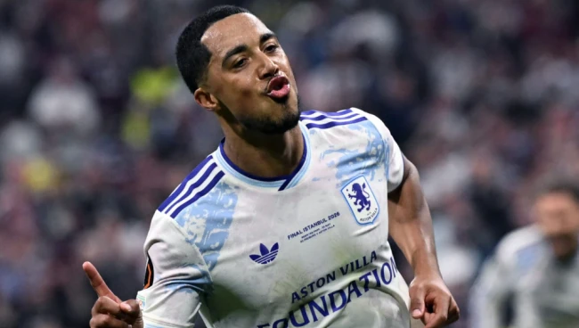 Tielemans là bệ phóng hoàn hảo cho Mainoo và Andrey Santos? Tielemans là bệ phóng hoàn hảo cho Mainoo và Andrey Santos?