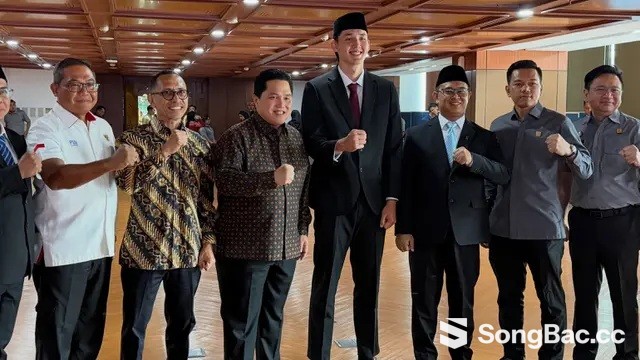 Mitchell Baker: Lời giải tiềm năng cho bài toán số 9 của tuyển Indonesia Mitchell Baker: Lời giải tiềm năng cho bài toán số 9 của tuyển Indonesia