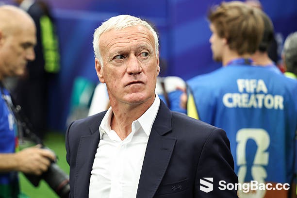 Hoàng hôn của Deschamps và bình minh mang tên Zidane ở tuyển Pháp Hoàng hôn của Deschamps và bình minh mang tên Zidane ở tuyển Pháp