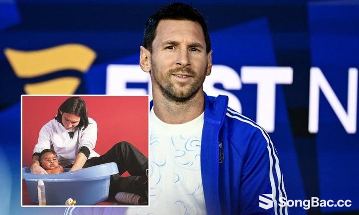 Bức ảnh Messi tắm cho Yamal có thể trở thành biểu tượng của lịch sử bóng đá thế giới.
