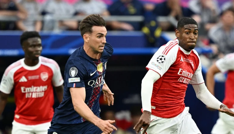 Mosquera là lời giải cho bài toán thay thế Saliba của Arsenal? Mosquera là lời giải cho bài toán thay thế Saliba của Arsenal?