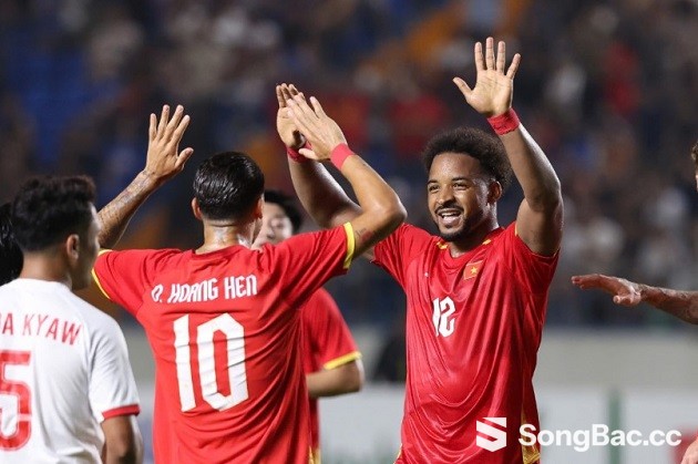 Việt Nam 4-0 Myanmar: Đình Bắc chốt hạ chiến thắng Việt Nam 4-0 Myanmar: Đình Bắc chốt hạ chiến thắng