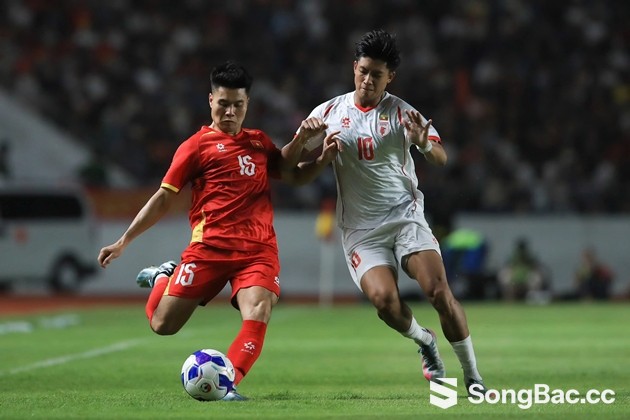 Thắng đậm Myanmar, VN vững vàng ở hạng 99 FIFA Thắng đậm Myanmar, VN vững vàng ở hạng 99 FIFA