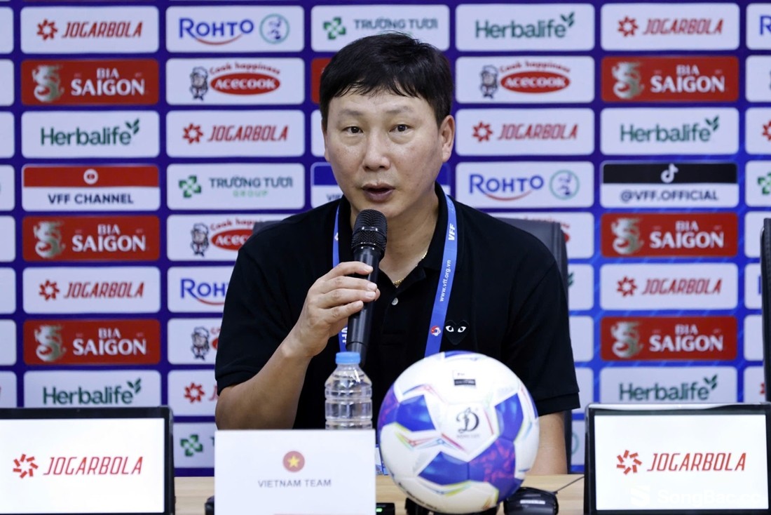 Việt Nam hạ Myanmar 4-0, HLV Kim khen sao nhập tịch Việt Nam hạ Myanmar 4-0, HLV Kim khen sao nhập tịch