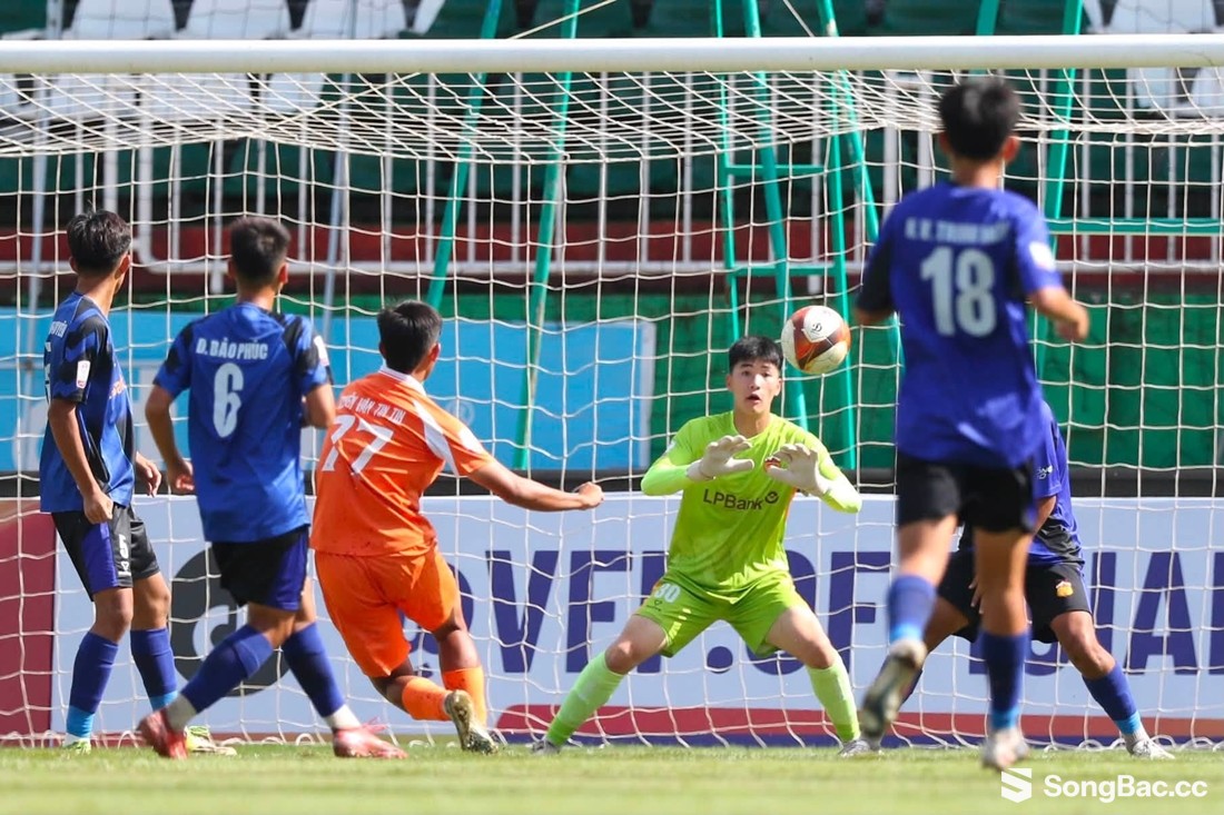 HAGL thua đau, Viettel giữ ngôi đầu U17 QG HAGL thua đau, Viettel giữ ngôi đầu U17 QG