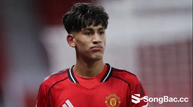 Man Utd thận trọng với thần đồng 15 tuổi JJ Gabriel Man Utd thận trọng với thần đồng 15 tuổi JJ Gabriel