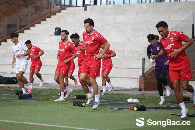 HLV Indonesia dặn học trò đừng vội nghĩ đến chức vô địch AFF Cup HLV Indonesia dặn học trò đừng vội nghĩ đến chức vô địch AFF Cup