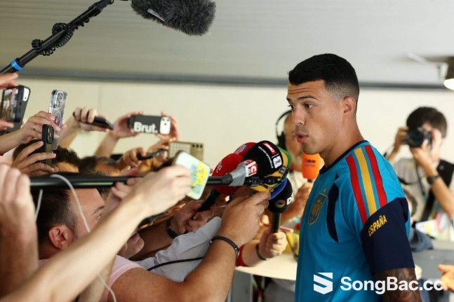 Thăng hoa tại World Cup, Pedro Porro trở thành báu vật của Spurs Thăng hoa tại World Cup, Pedro Porro trở thành báu vật của Spurs