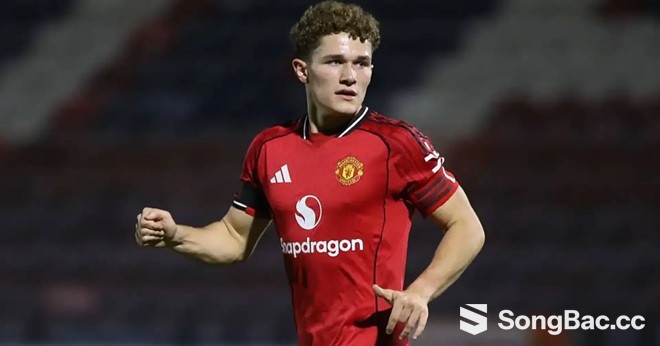 Sao trẻ MU hào hứng khi được Michael Carrick quan tâm Sao trẻ MU hào hứng khi được Michael Carrick quan tâm
