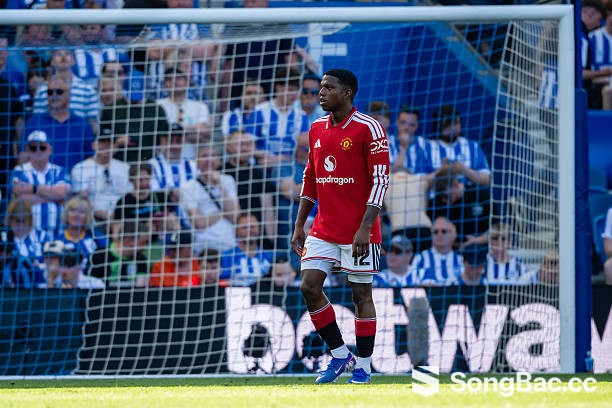 Tyrell Malacia trải lòng về 500 ngày ác mộng tại Man Utd