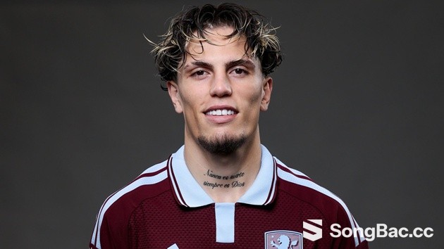 Unai Emery giúp Alejandro Garnacho tìm đường chuộc lỗi