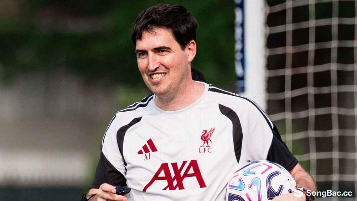 Andoni Iraola và tầm nhìn để gắn kết Anfield Andoni Iraola và tầm nhìn để gắn kết Anfield
