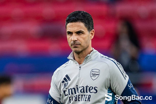 Arsenal đối mặt nguy cơ vấp ngã vì triết lý khắc nghiệt