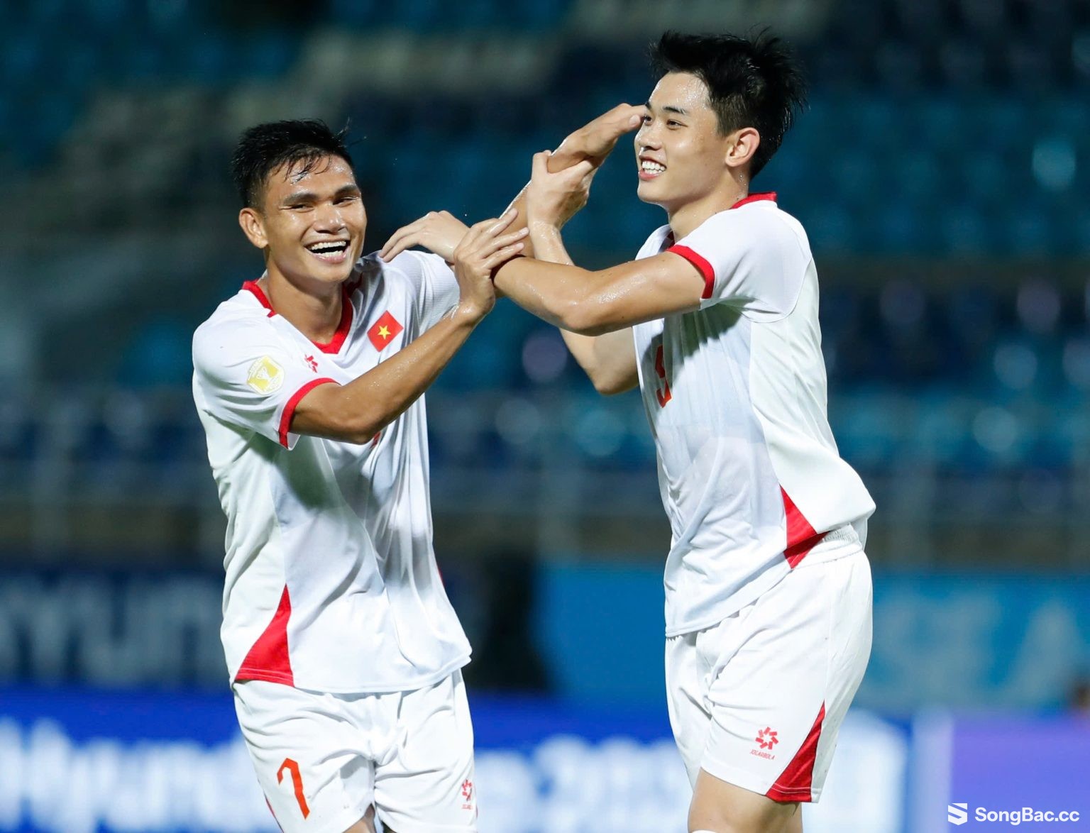 ĐT Việt Nam tạo cơn mưa kỷ lục sau màn hủy diệt 7-0