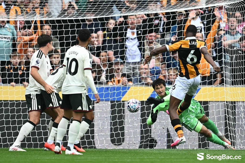 Thua trắng Hull 0-2, Man Utd đón ác mộng vòng 1
