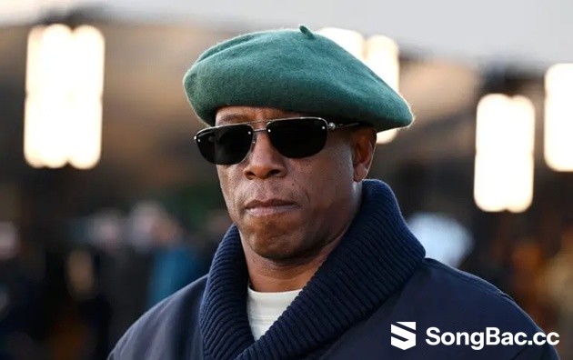 Ian Wright bất bình vì Arsenal giữ kín tương lai của Martinelli