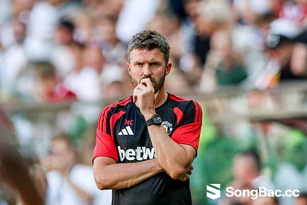 Cơ hội để Carrick nhuộm đỏ thành Manchester