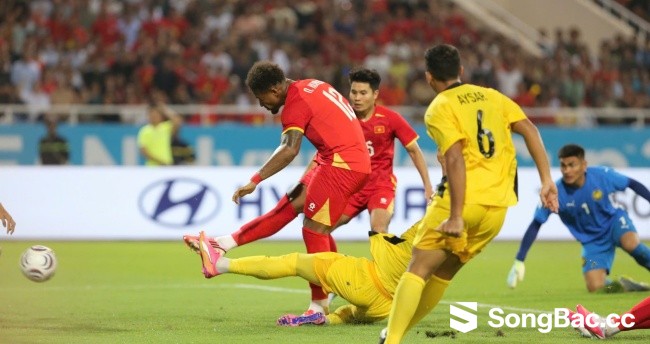 Soi trận Thái Lan vs Việt Nam: Trông chờ Xuân Son nổ súng ở Rajamangala